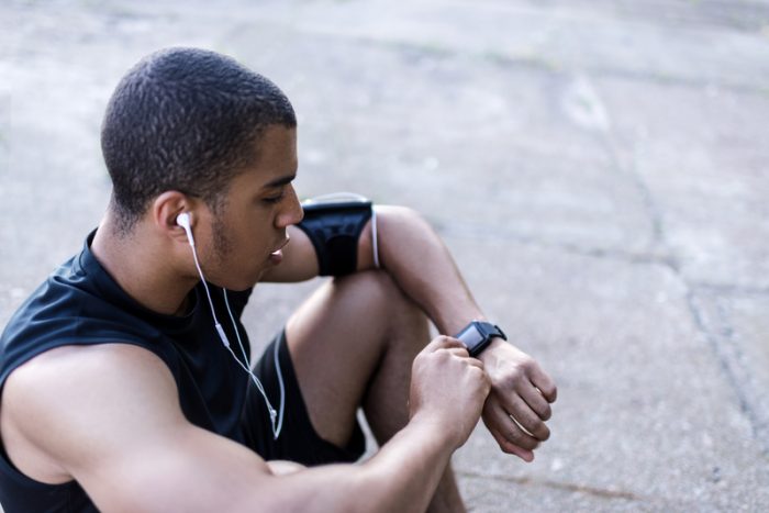 https://partner.bol.com/click/click?p=2&t=url&s=60320&f=TXL&url=https%3A%2F%2Fwww.bol.com%2Fnl%2Fp%2Fgarmin-fenix-6-multisport-horloge-47-mm-zilver-zwart%2F9200000118517275%2F&name=Garmin%20Fenix%206%20-%20multisport%20horloge%20-%2047%20mm%20-%20...&subid=joey