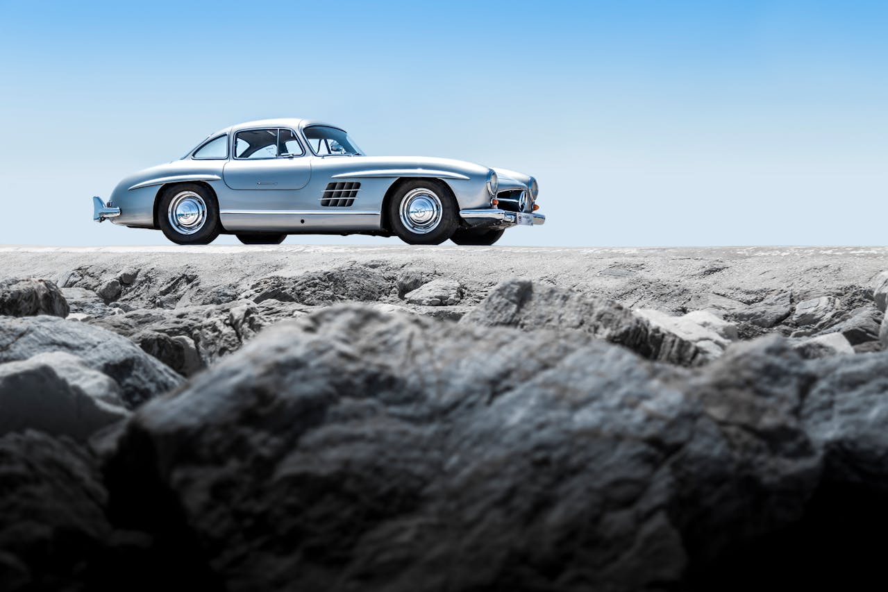 De legendarische Mercedes-Benz 300 SL Gullwing: Een icoon op wielen ...